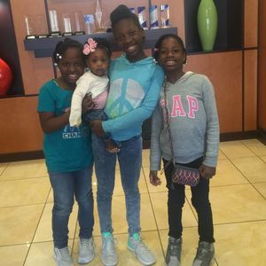 Meet your Posher, Dena